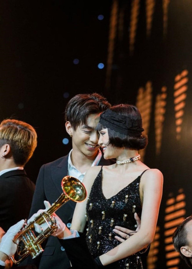 Sao Việt ngày 20/8: Angela Phương Trinh và dàn sao nữ bị 'ném đá' vì mặc áo lông thú sao viet ngay 208 angela phuong trinh va dan sao nu bi nem da vi mac ao long thu
