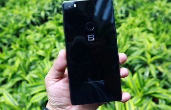loat smartphone moi chuan bi len ke thang 102018