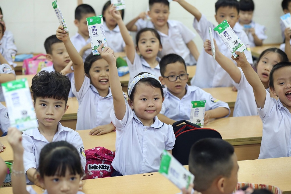 Công tác đảm bảo an toàn thực phẩm cho sản phẩm sữa dùng trong trường học được quan tâm cong tac dam bao an toan thuc pham cho san pham sua dung trong truong hoc duoc quan tam