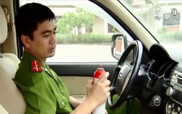 Kết quả hình ảnh cho binh chua chay o to