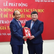 Để văn học được phát triển đàng hoàng