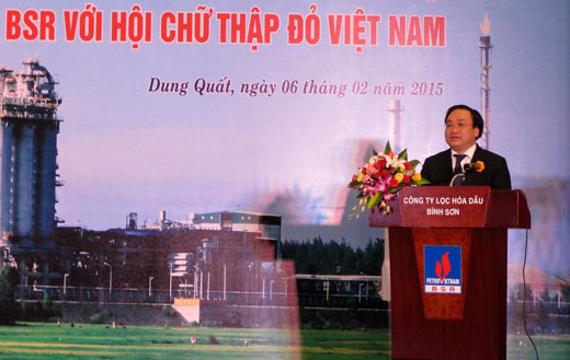 Phó thủ tướng Hoàng Trung Hải, lãnh đạo PVN và TW Hội Chữ thập đỏ Việt Nam thăm chúc tết Công ty Lọc hóa dầu Bình Sơn
