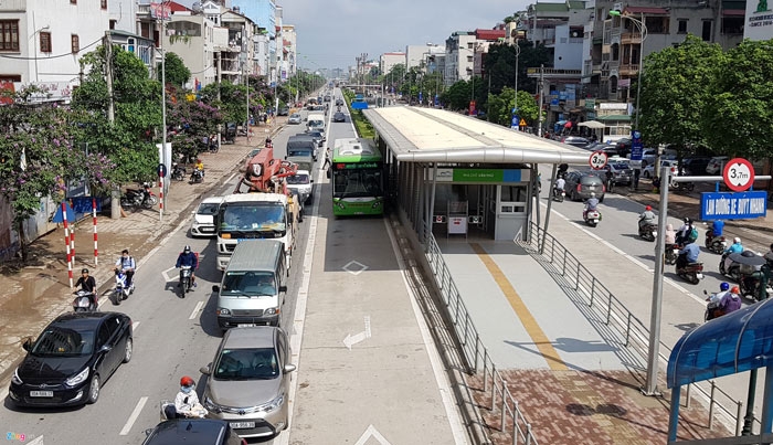 Buýt thường chỉ đi chung làn BRT ở một số đoạn ngắn