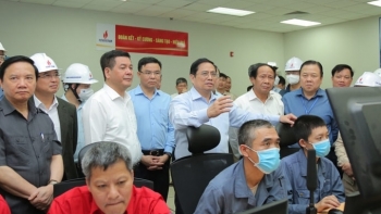 [PetroTimesTV] Thủ tướng Chính phủ làm việc, kiểm tra quá trình hoà lưới điện Tổ máy 1 NMNĐ Thái Bình 2