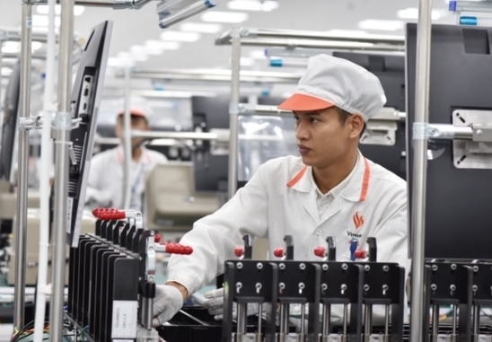 vinsmart hop tac voi fujitsu va qualcomm phat trien dien thoai thong minh 5g