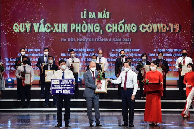 PVcomBank tiếp tục đóng góp 15 tỷ đồng phòng, chống Covid-19 PVcomBank tiếp tục đóng góp 15 tỷ đồng phòng, chống Covid-19