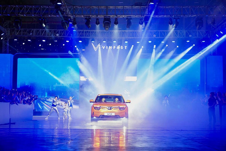 Vinfast bàn giao 100 ô tô điện VF8 đầu tiên, chuẩn bị xuất khẩu ra quốc tế