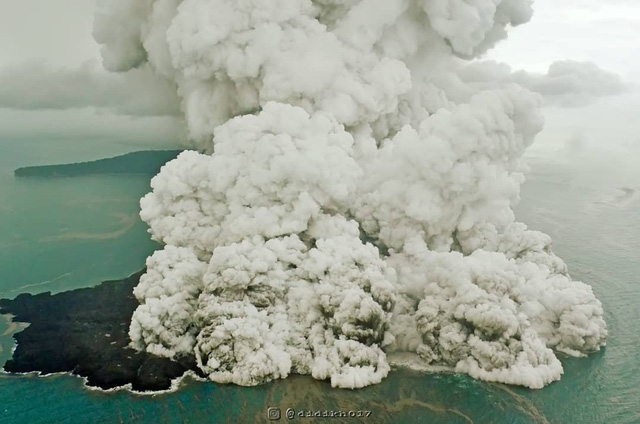 so nguoi chet do song than tai indonesia tang len gan 400