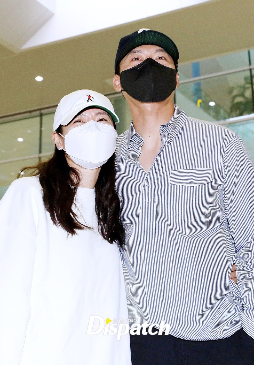 Sao Hàn hôm nay 30/4: Son Ye Jin và Hyun Bin trở về Hàn Quốc sau tuần trăng mật ở Mỹ