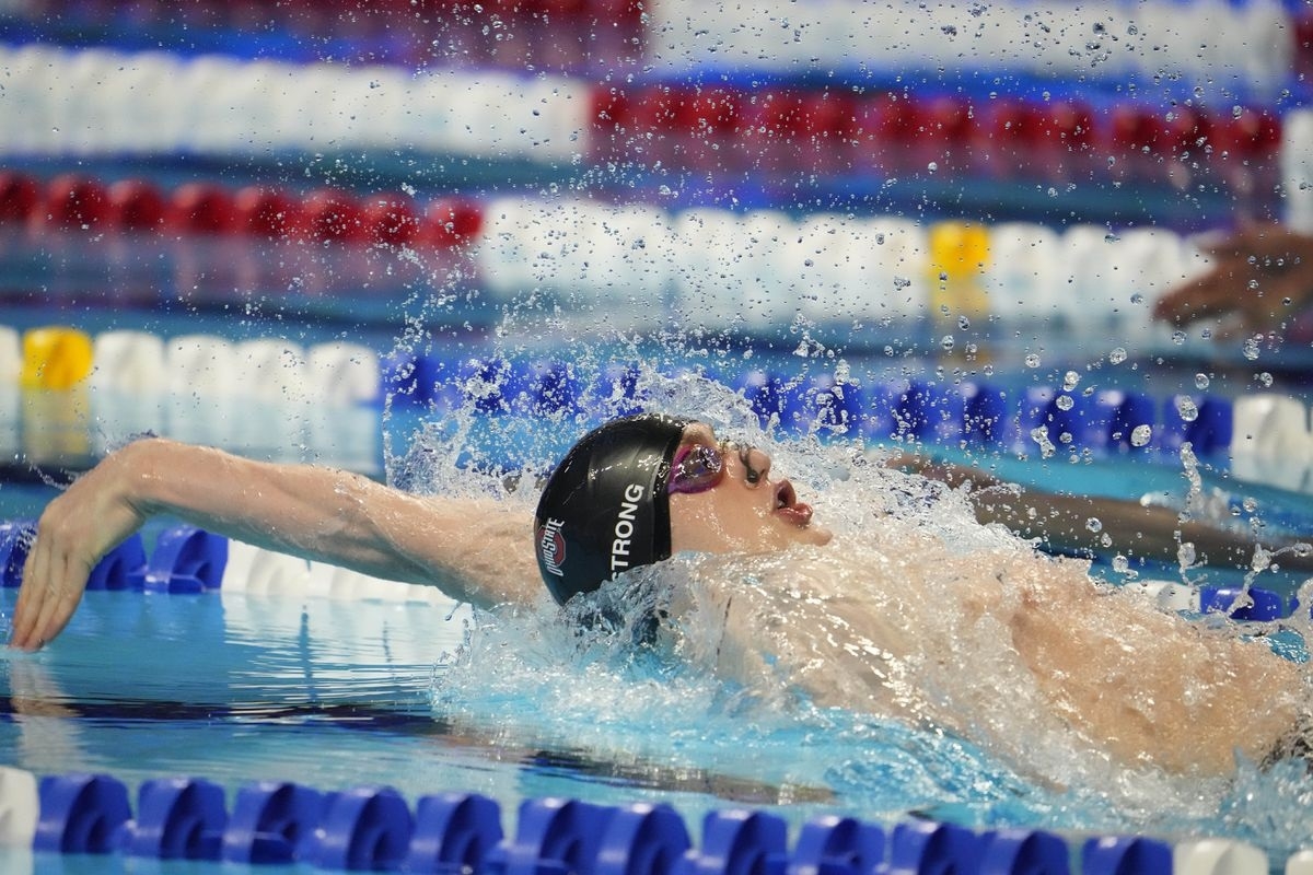 Hunter Armstrong lập kỷ lục thế giới 50m bơi ngửa tại các cuộc thử nghiệm ở Mỹ