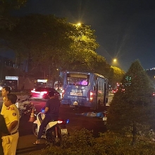 chuyen gia ha noi nen lui thoi gian to chuc lan uu tien xe buyt