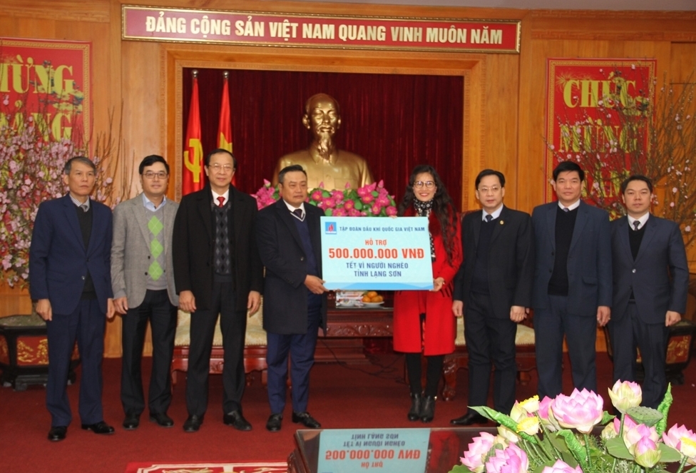 pvn ho tro cham lo tet cho nguoi ngheo cac tinh lang son va bac giang