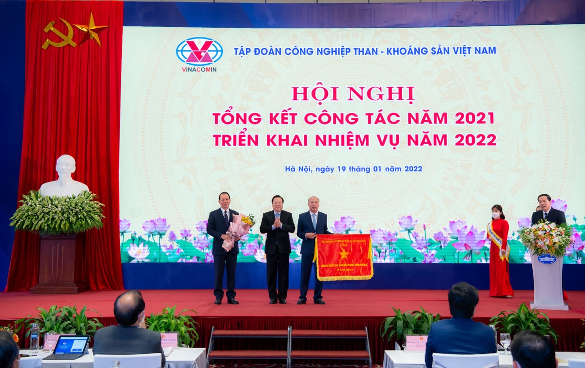 TKV vượt khó hoàn thành thắng lợi mục tiêu kép năm 2021