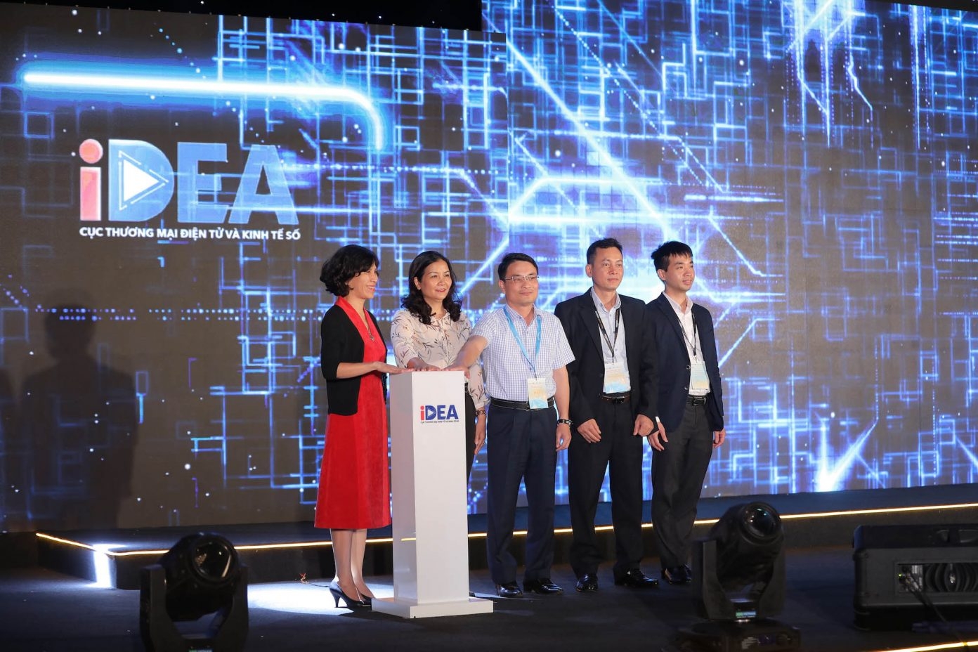 Amazon hỗ trợ tăng lượng hàng Việt xuất bán ra thế giới IDEA - Amazon miễn phí hỗ trợ doanh nghiệp Việt tham gia thương mại điện tử