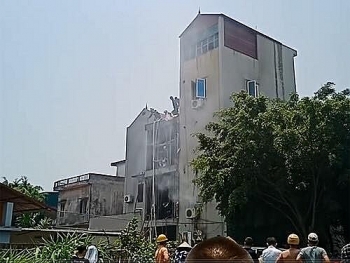 Hà Nội: Cháy quán cà phê, hai người tử vong