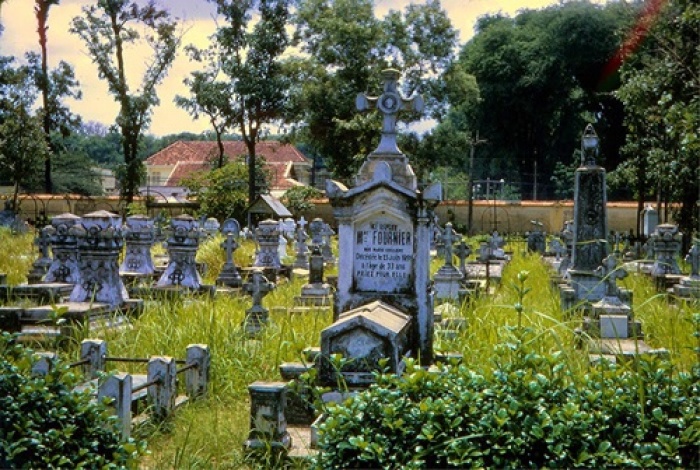 nghia trang mac dinh chi saigon