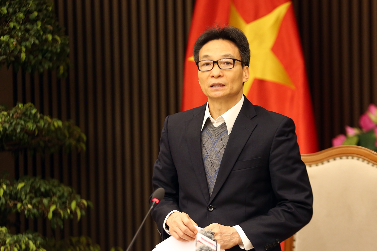 Phó Thủ tướng Vũ Đức Đam chủ trì cuộc họp về phòng chống dịch bệnh Covid-19 Phó Thủ tướng Vũ Đức Đam chủ trì cuộc họp về phòng chống dịch bệnh Covid-19