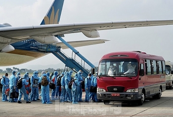 Thủ tướng: Hạn chế tối đa các chuyến bay đưa người nhập cảnh vào Việt Nam từ nay đến Tết Nguyên đán