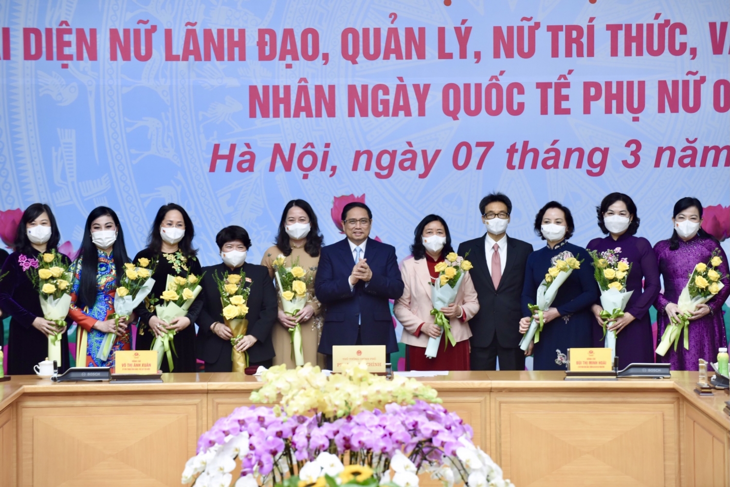 Thủ tướng Phạm Minh Chính gặp mặt đại diện nữ lãnh đạo, quản lý, trí thức, văn nghệ sỹ tiêu biểu