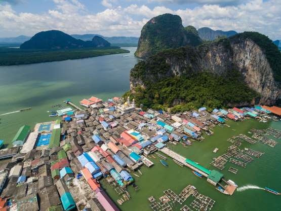 Đẹp mê hồn những ngôi làng bồng bềnh trên mặt nước dep me hon nhung ngoi lang noi bong benh tren mat nuoc