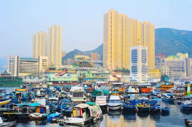 Đẹp mê hồn những ngôi làng bồng bềnh trên mặt nước dep me hon nhung ngoi lang noi bong benh tren mat nuoc