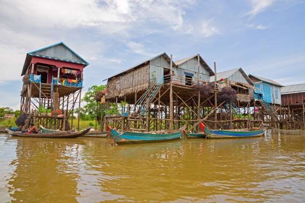 Đẹp mê hồn những ngôi làng bồng bềnh trên mặt nước dep me hon nhung ngoi lang noi bong benh tren mat nuoc