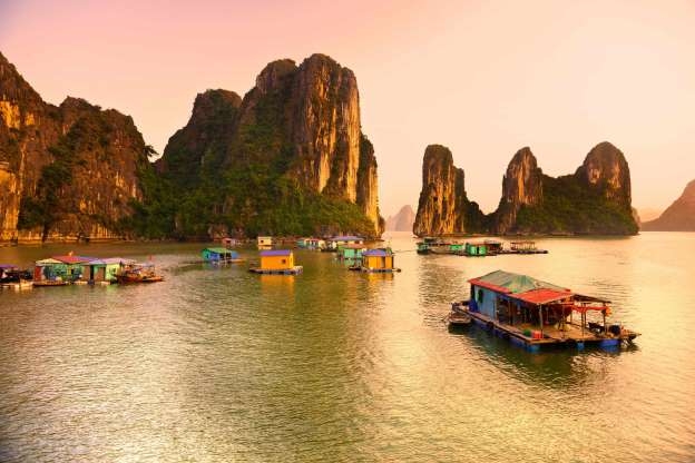 Đẹp mê hồn những ngôi làng bồng bềnh trên mặt nước dep me hon nhung ngoi lang noi bong benh tren mat nuoc