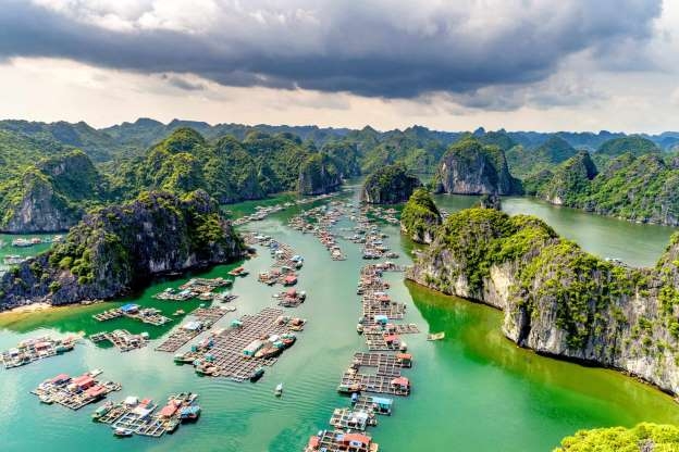 Đẹp mê hồn những ngôi làng bồng bềnh trên mặt nước dep me hon nhung ngoi lang noi bong benh tren mat nuoc