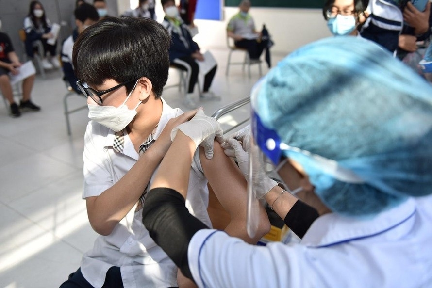 Hoàn thành tiêm vắc xin mũi 2 cho trẻ 5-12 tuổi trong quý II/2022