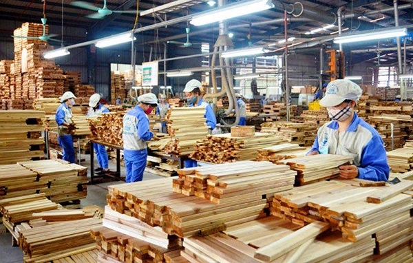 Đồ gỗ Việt Nam trước nguy cơ bị áp thuế lên đến 200%