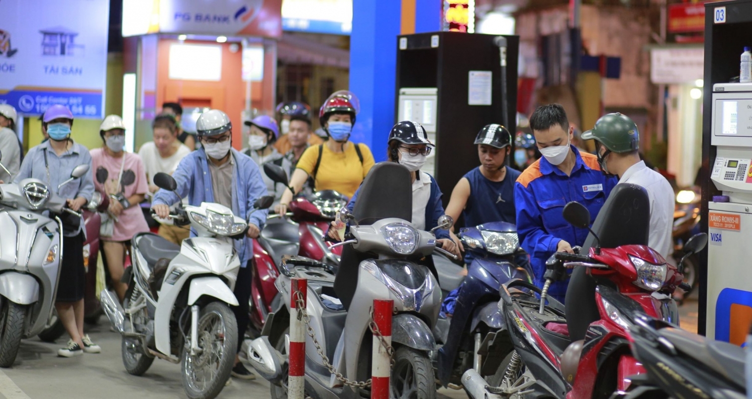Bản tin kinh tế 3/11: Nhu cầu xăng dầu tại Hà Nội tăng 20%