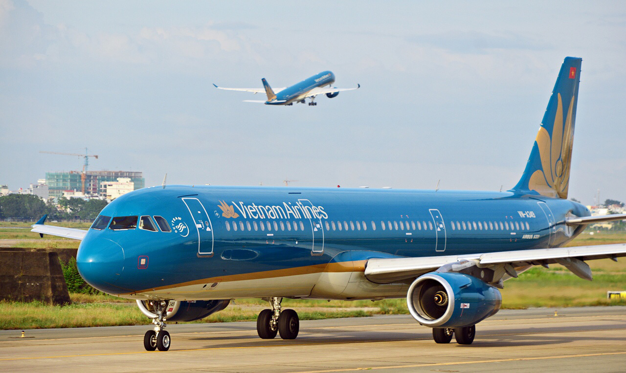Tin tức kinh tế ngày 14/12: Vietnam Airlines dự kiến bán gần 30 tàu bay Lực lượng an ninh Việt Nam phối hợp với Nhật Bản điều tra vụ máy bay Vietnam Airlines bị dọa bắn