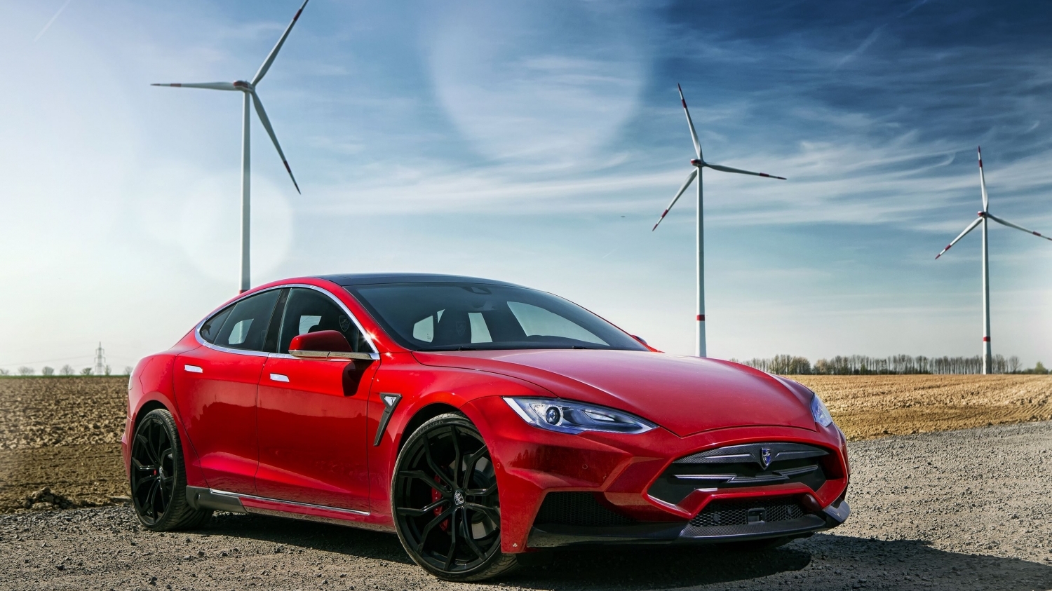Tesla cung cấp lượng xe kỷ lục trong quý đầu tiên năm 2022