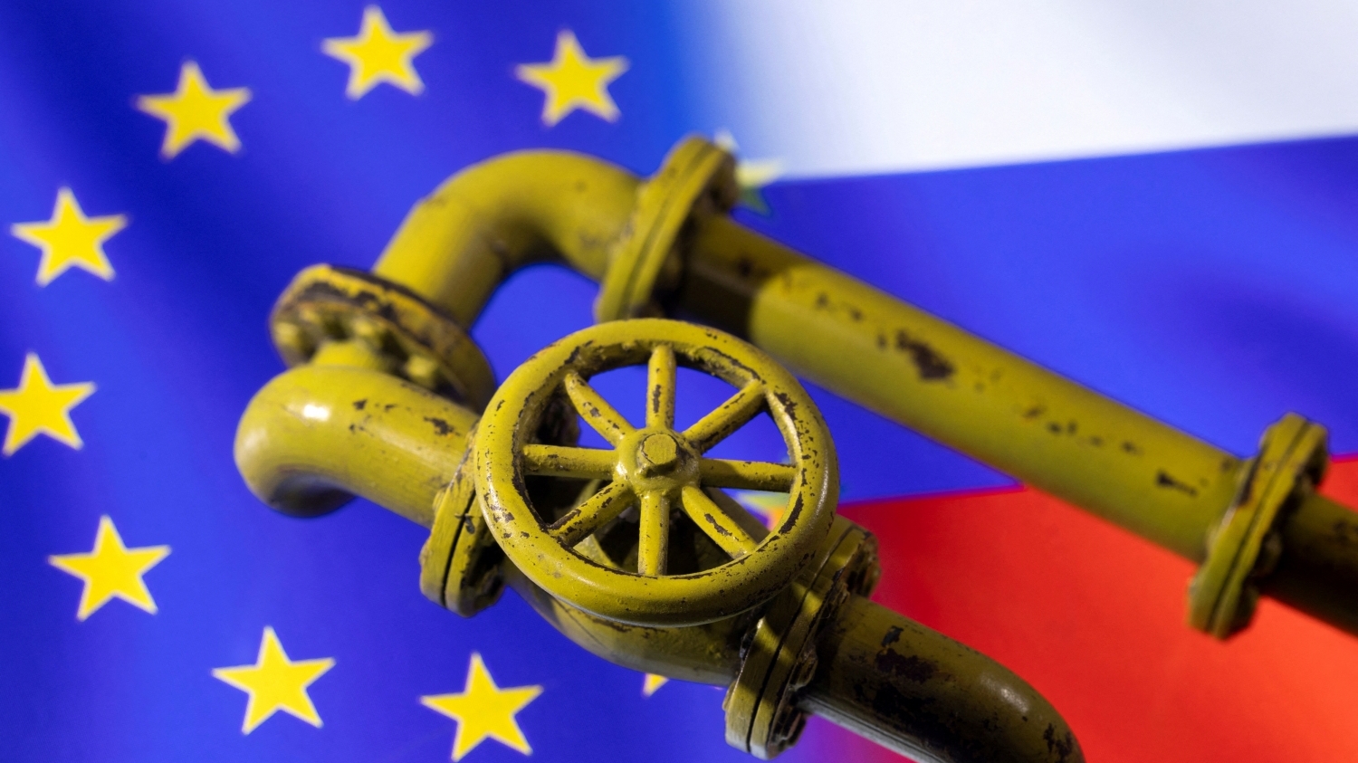 EU công bố kế hoạch 210 tỷ euro để loại bỏ nhiên liệu hóa thạch của Nga