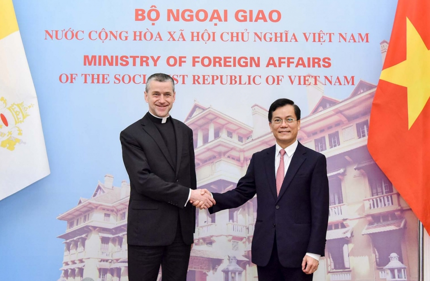Đề nghị Tòa thánh Vatican tiếp tục quan tâm, hướng dẫn cộng đồng Công giáo Việt Nam gắn bó, đồng hành cùng dân tộc
