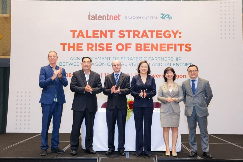 Lễ ký kết hợp tác chiến lược giữa Dragon Capital Việt Nam và Talentnet về sản phẩm hưu trí bổ sung tự nguyện