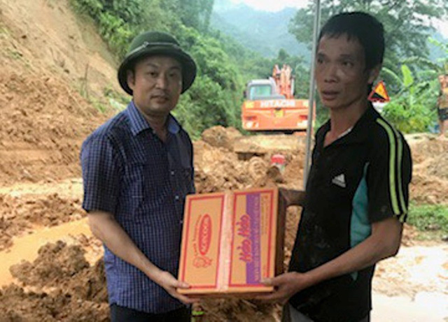 Những hình ảnh đầu tiên về mưa lũ kinh hoàng tại Mường Lát nhung hinh anh dau tien ve mua lu kinh hoang tai muong lat
