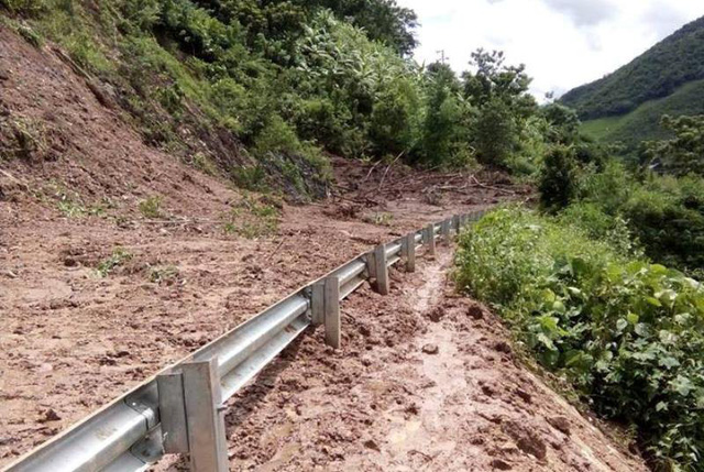 Những hình ảnh đầu tiên về mưa lũ kinh hoàng tại Mường Lát nhung hinh anh dau tien ve mua lu kinh hoang tai muong lat