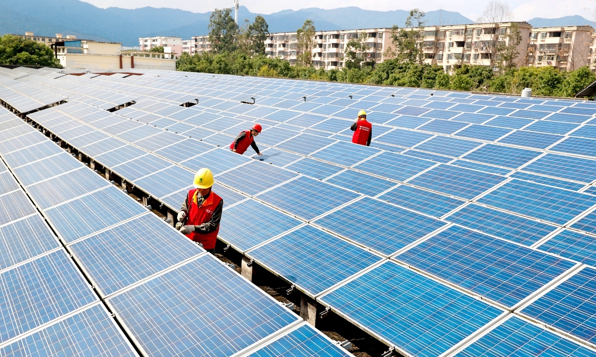 IEA cảnh báo vai trò “bá chủ” về năng lượng mặt trời của Trung Quốc