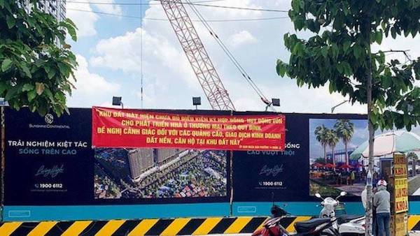 “Cò đất” ngang nhiên phân lô, bán nền cả trụ sở Cảnh sát PCCC ở TP Hồ Chí Minh “Cò đất” ngang nhiên phân lô, bán nền cả trụ sở Cảnh sát PCCC ở TP Hồ Chí Minh