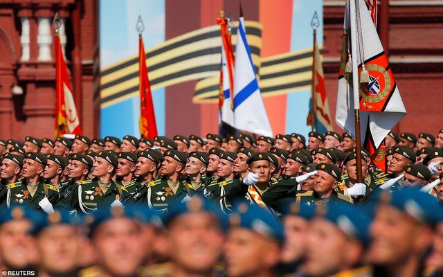 Dàn vũ khí uy lực của Nga luyện tập trước lễ duyệt binh Ngày Chiến thắng dan vu khi uy luc cua nga luyen tap truoc le duyet binh ngay chien thang