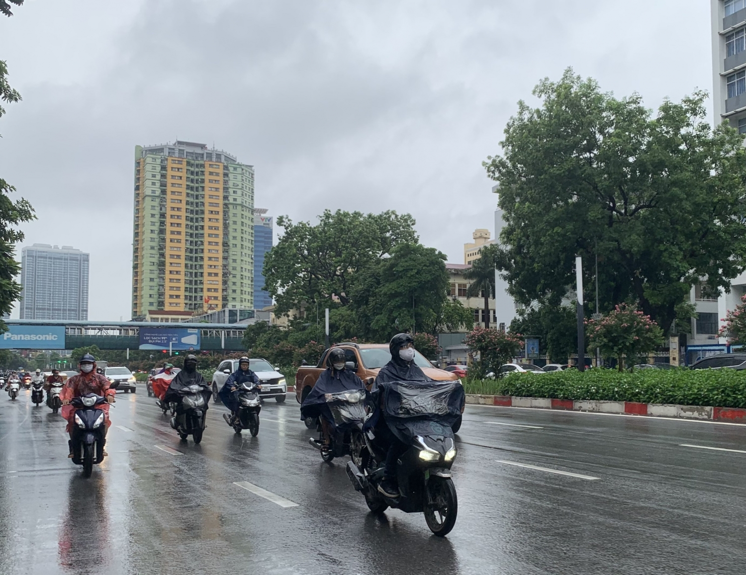 Bắc Bộ có mưa rào và dông rải rác vài nơi Bắc Bộ có mưa rào và dông rải rác vài nơi