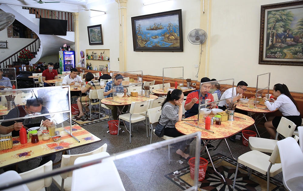 Hà Nội mở lại một loạt hoạt động từ 6h ngày 14/10 Hà Nội mở lại một loạt hoạt động từ 6h ngày 14/10