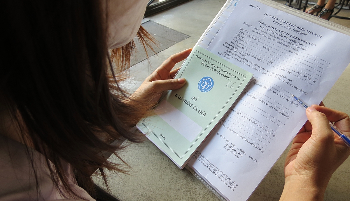 TP HCM: BHXH giao và nhận hồ sơ thủ tục hành chính có tính cước qua bưu điện từ 1/12 TP HCM: BHXH giao và nhận hồ sơ thủ tục hành chính có tính cước qua bưu điện từ 1/12