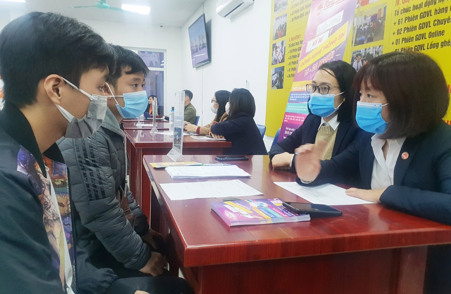 Doanh nghiệp khó tuyển dụng, người lao động thận trọng tìm việc cuối năm Doanh nghiệp khó tuyển dụng, người lao động thận trọng tìm việc cuối năm