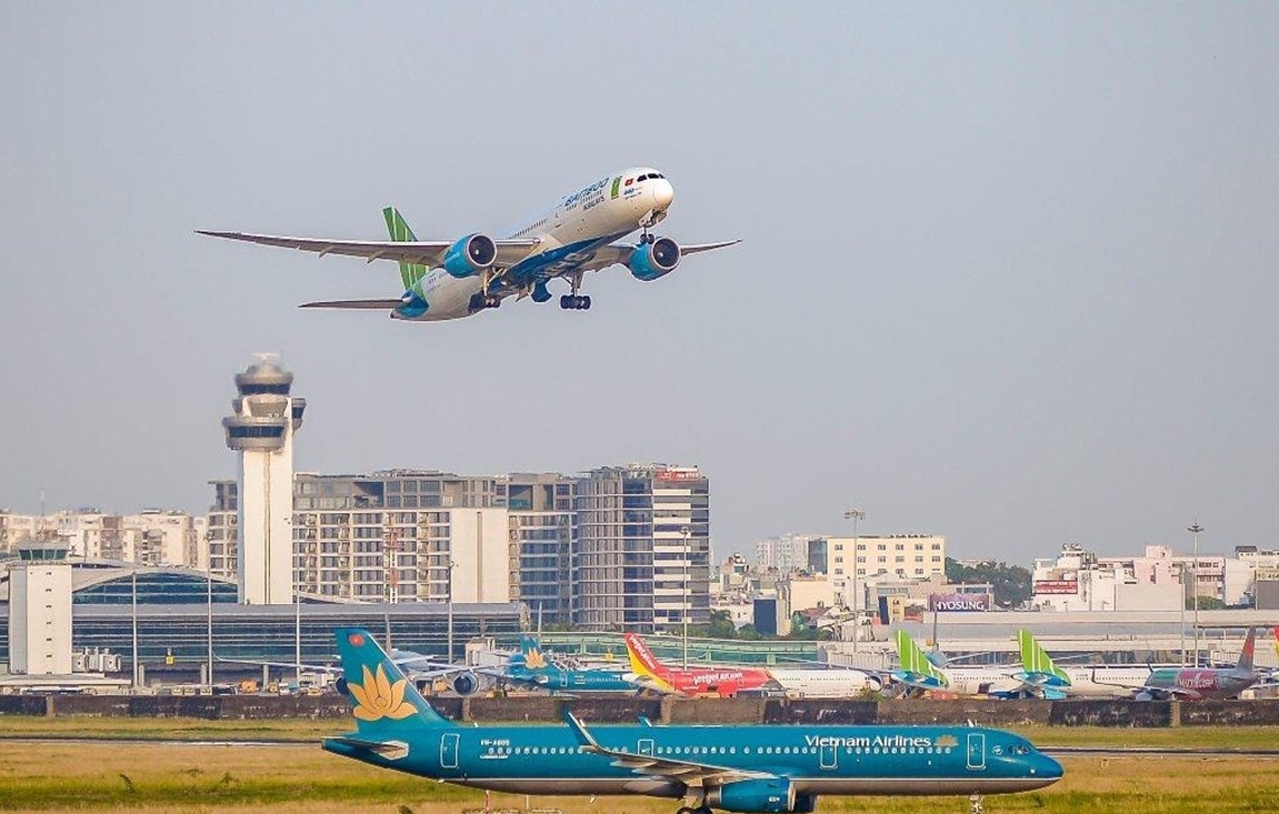 Đề xuất Bộ trưởng Công an được quyền dừng chuyến bay trong tình huống khẩn cấp