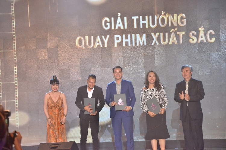 "Song Lang" đạt giải Bông Sen Vàng tại LHP Việt Nam 21 phim song lang dat giai bong sen vang o the loai phim truyen dien anh tai lien hoan phim viet nam lan thu xxi