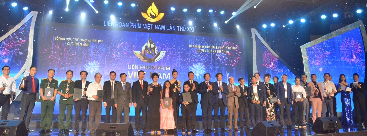 "Song Lang" đạt giải Bông Sen Vàng tại LHP Việt Nam 21 phim song lang dat giai bong sen vang o the loai phim truyen dien anh tai lien hoan phim viet nam lan thu xxi