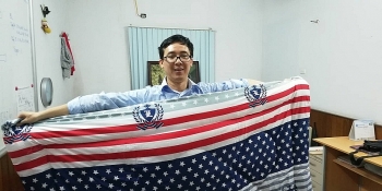 ngay 2011 dung tang hoa hay tang chung toi that nhieu phong bi