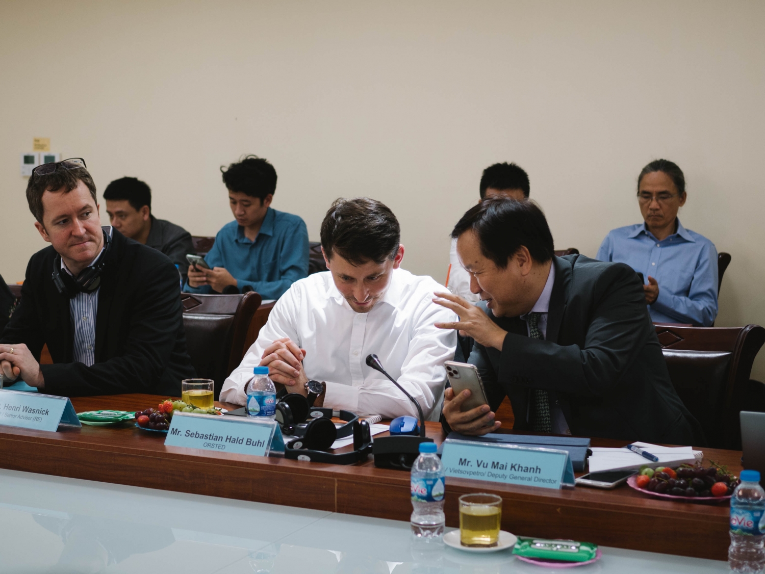 Khách mời trao đổi tại Hội thảo Khách mời trao đổi tại Hội thảo